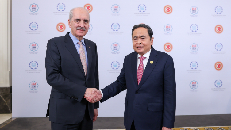 TBMM Başkanı Kurtulmuş, PAB Genel Kurulu kapsamında ikili görüşmeler gerçekleştirdi